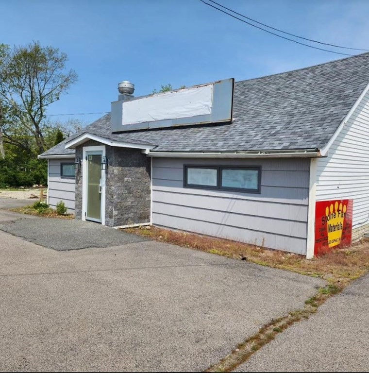 890 State Rd, Dartmouth, MA 02747