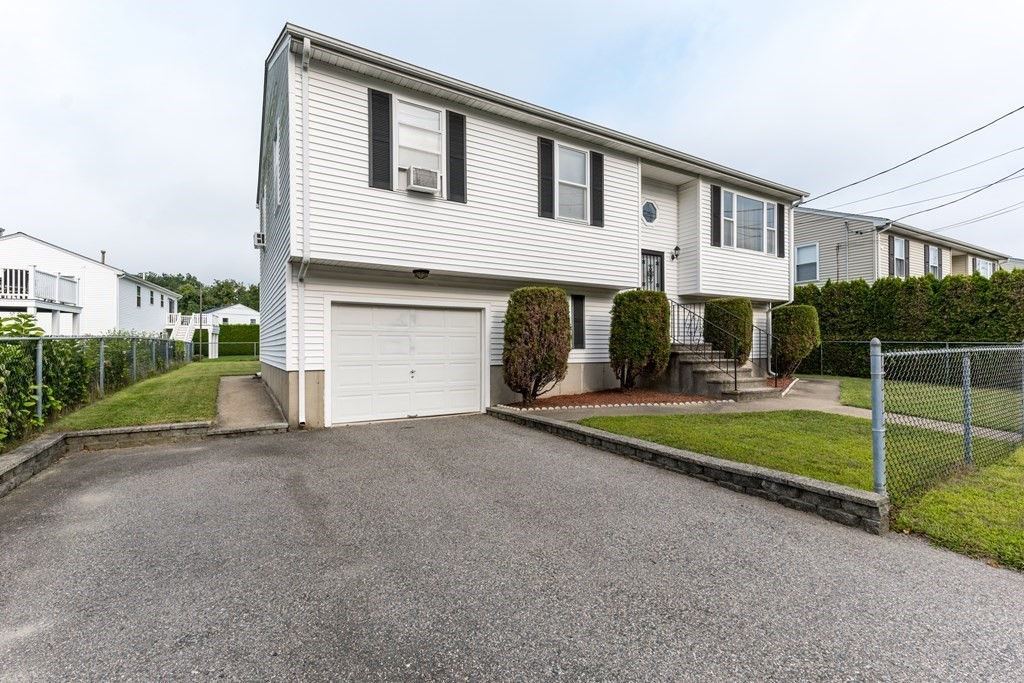 55 Mcmahon St., Fall River, MA 02721