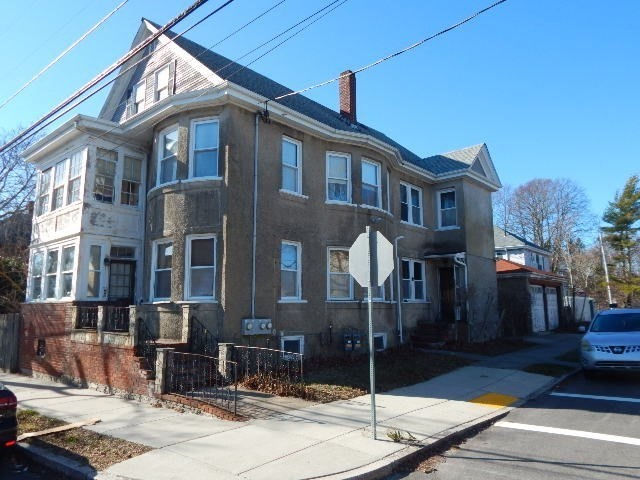 71 Mount Vernon St, New Bedford, MA 02740