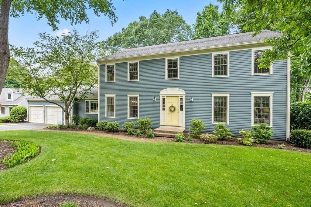 8 Broushane Circle, Shrewsbury, MA 01545