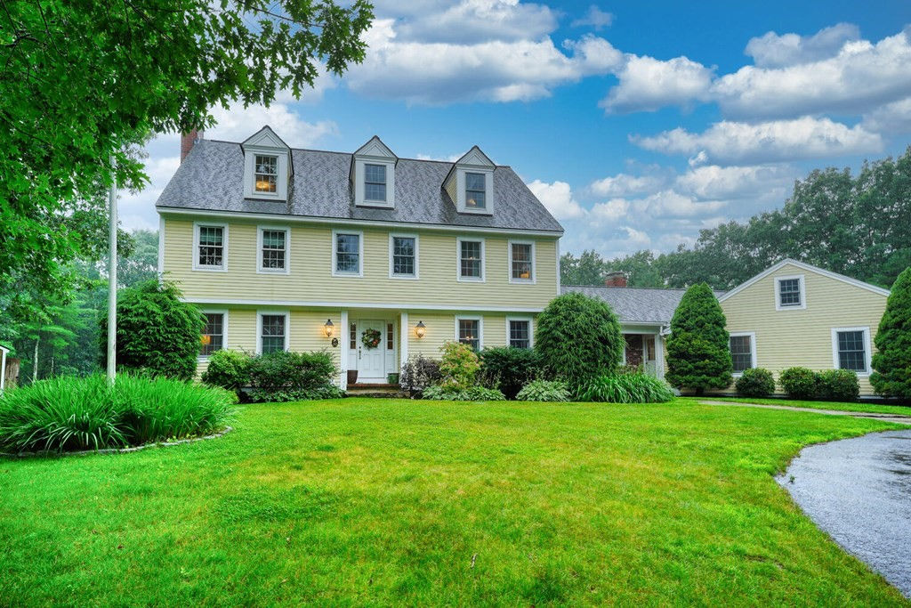 32 Holly Circle, Holden, MA 01520