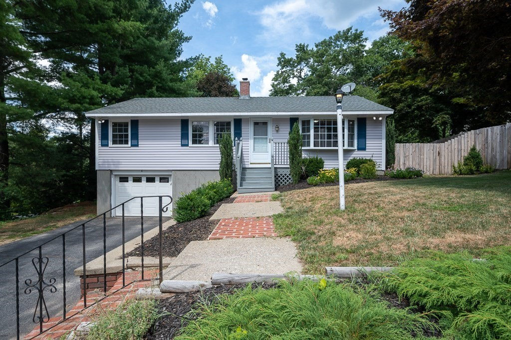 1 Hartwell Street, Worcester, MA 01606