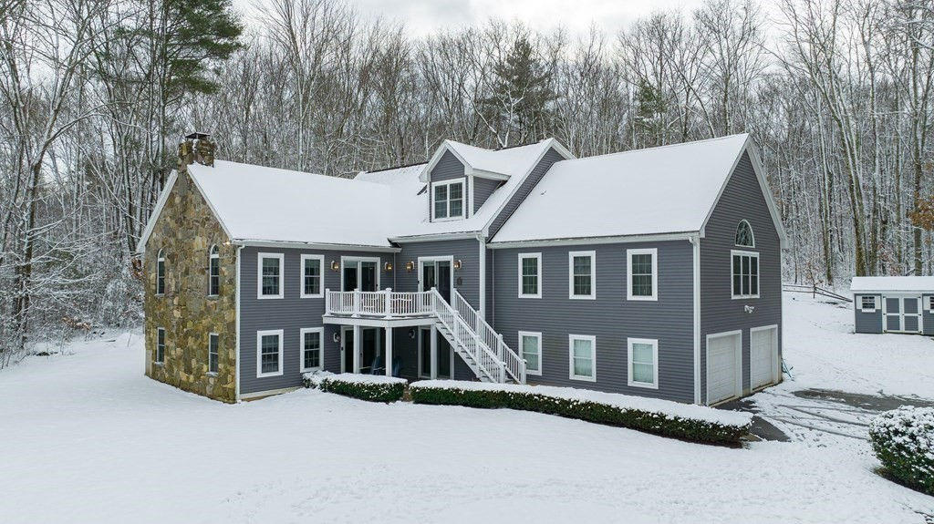 59 Lake Rd, Brookfield, MA 01506