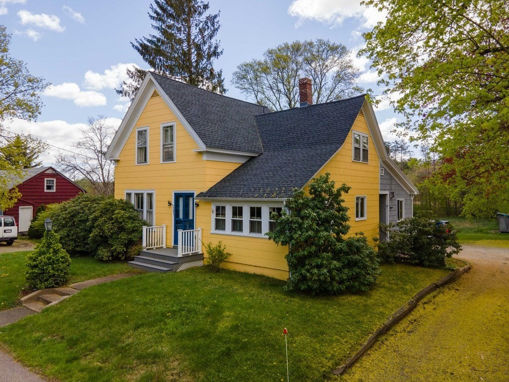 383 E Main St, East Brookfield, MA 01515