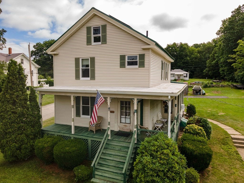 2 High St, Brookfield, MA 01506