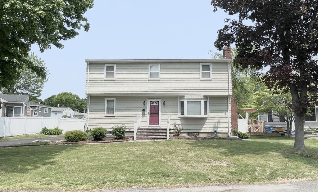 14 Walnut Knolls, Canton, MA 02021