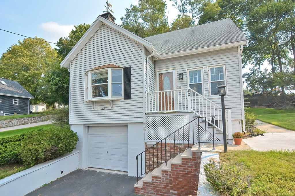 40 Elm Knoll Rd, Braintree, MA 02184