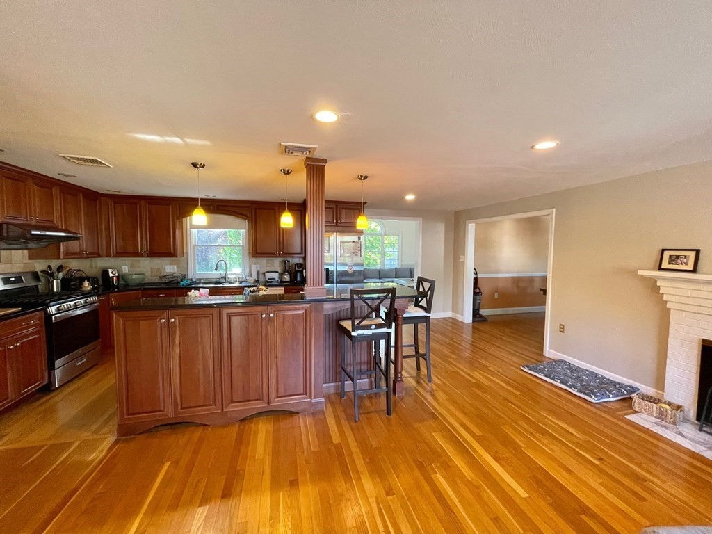 45 Leahaven Ter, Braintree, MA 02184