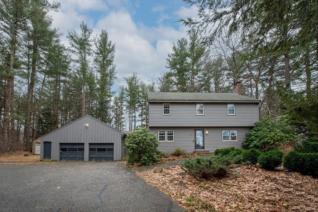 87 Willow Rd, Boxford, MA 01921