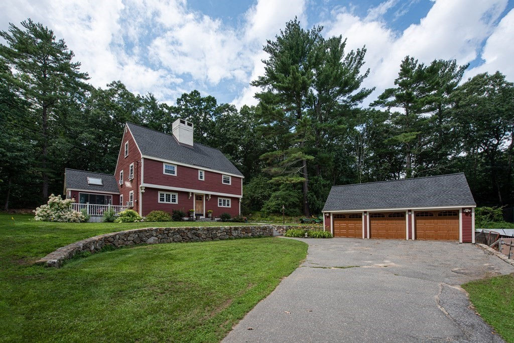 42 Woodcrest Rd, Boxford, MA 01921