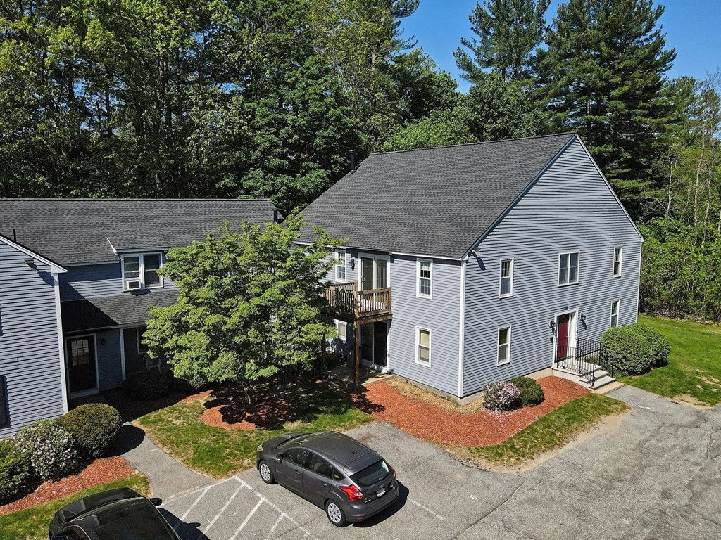 65 Lantern Ln 6, Dracut, MA 01826