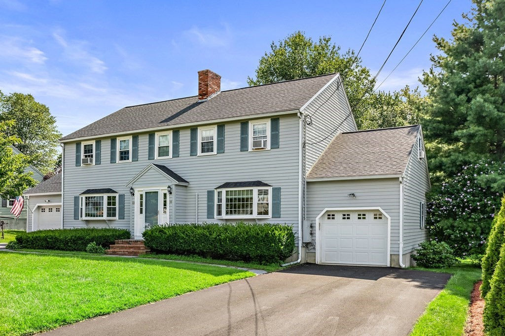 46 Brewster St 46, North Andover, MA 01845