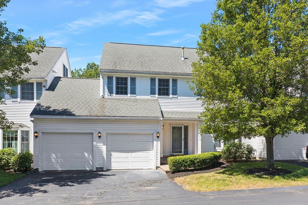 1210 Matthew Woods Dr 1210, Braintree, MA 02184