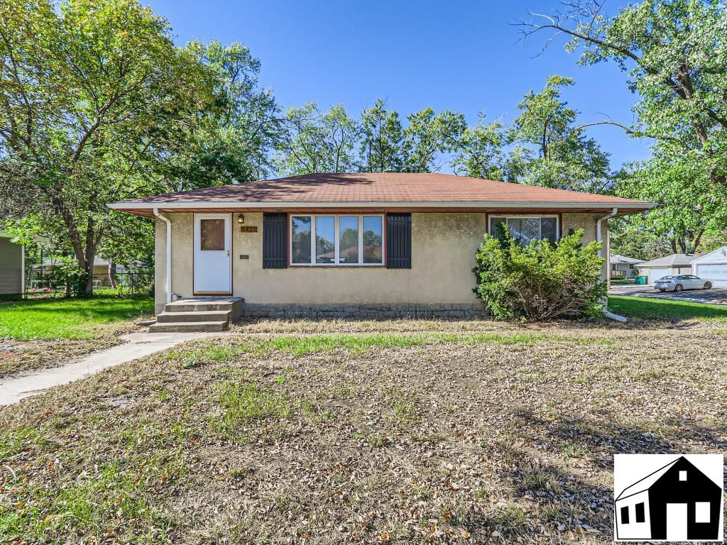 5351 James Avenue N, Brooklyn Center, MN 55430