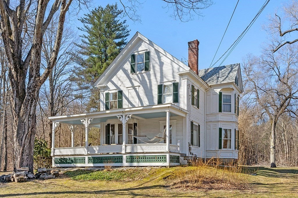 26 Park Street, Pepperell, MA 01463