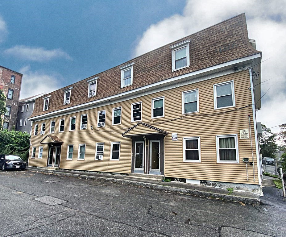 52-54 Marshall St, Lowell, MA 01851