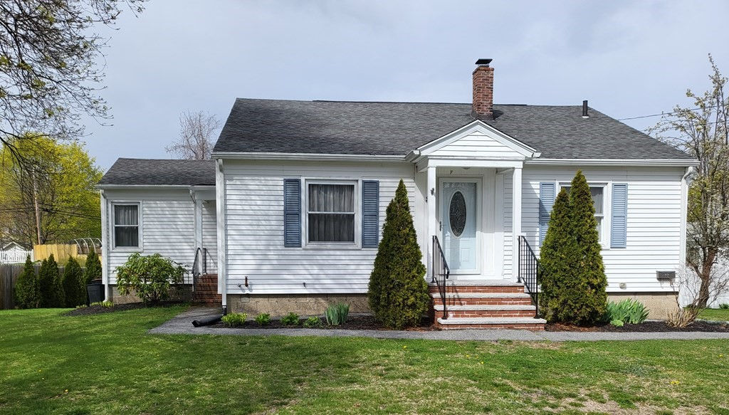 3 Inglewood Ter, Methuen, MA 01844