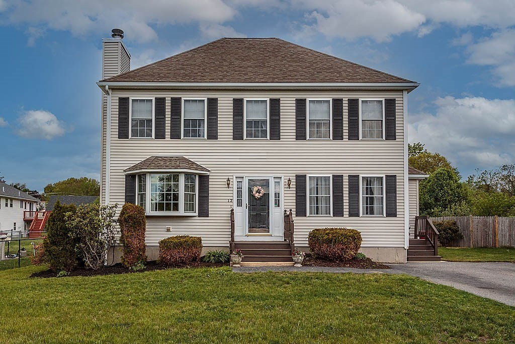 12 Dabby Way, Lowell, MA 01854