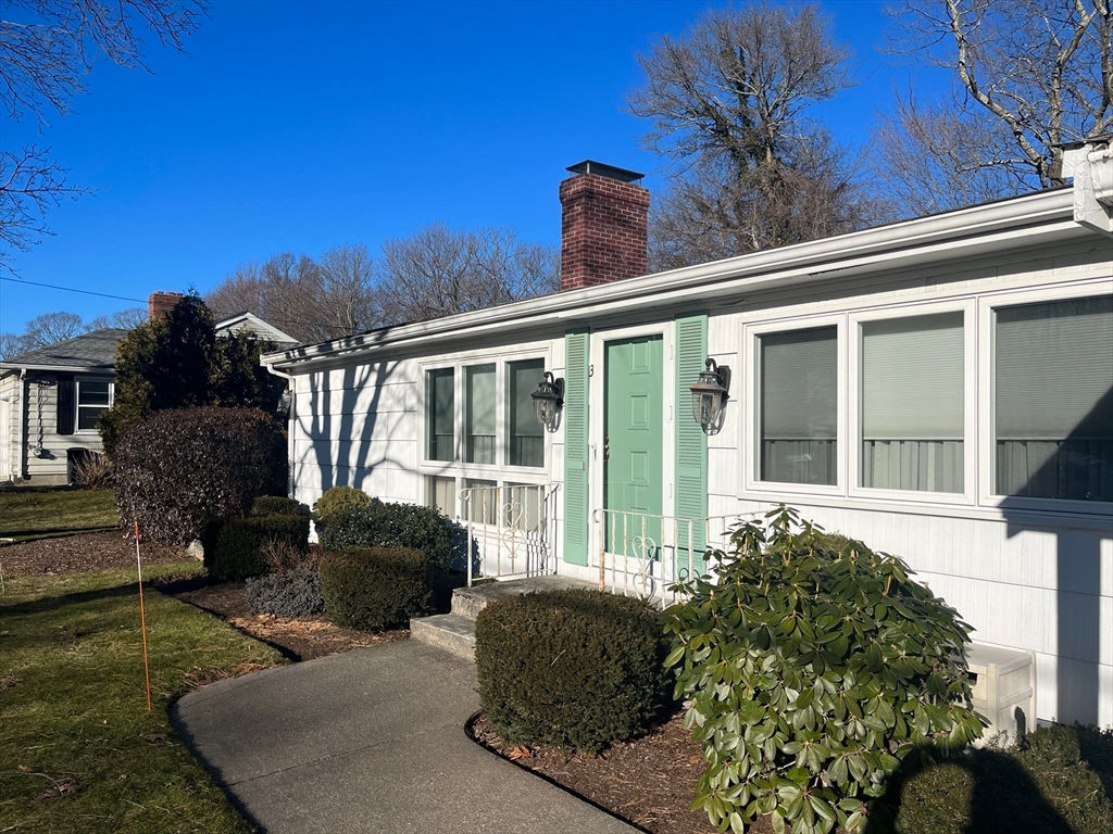 3 Divittorio, Milford, MA 01757