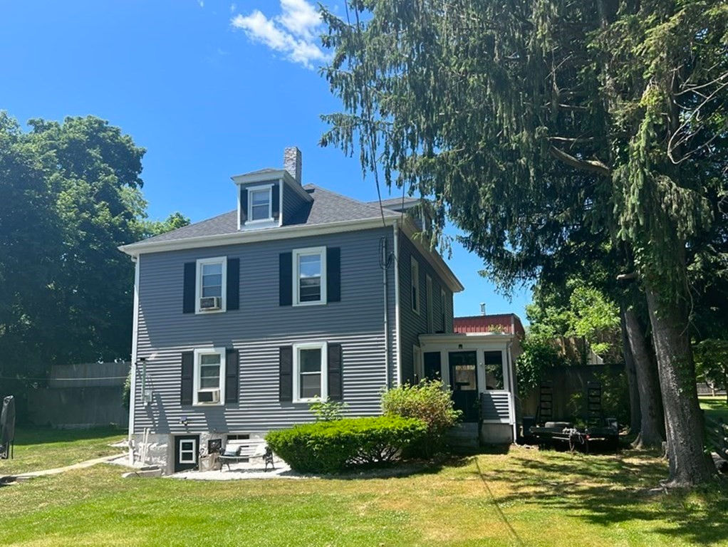 7 Jackson St, Milford, MA 01757