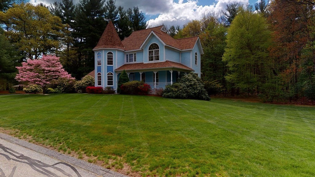 124 Country Club Drive, Northbridge, MA 01588