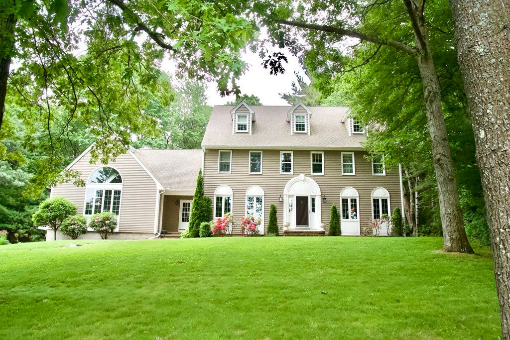 45 Lexington Cir, Holden, MA 01520