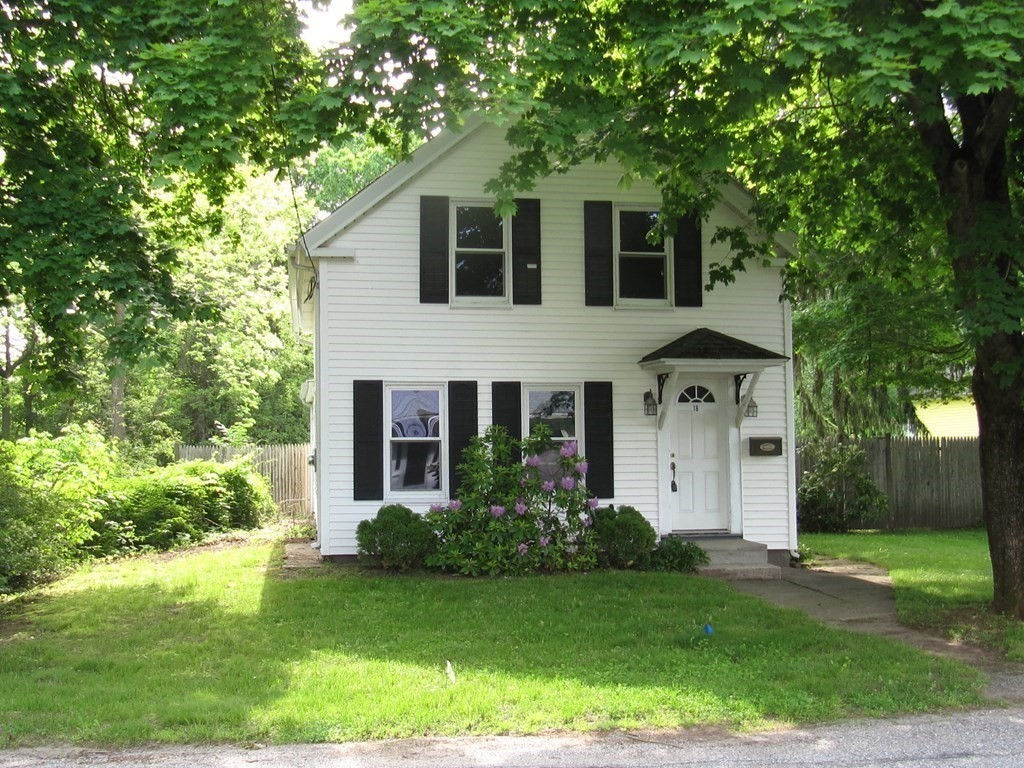 18 West Street, Oxford, MA 01540