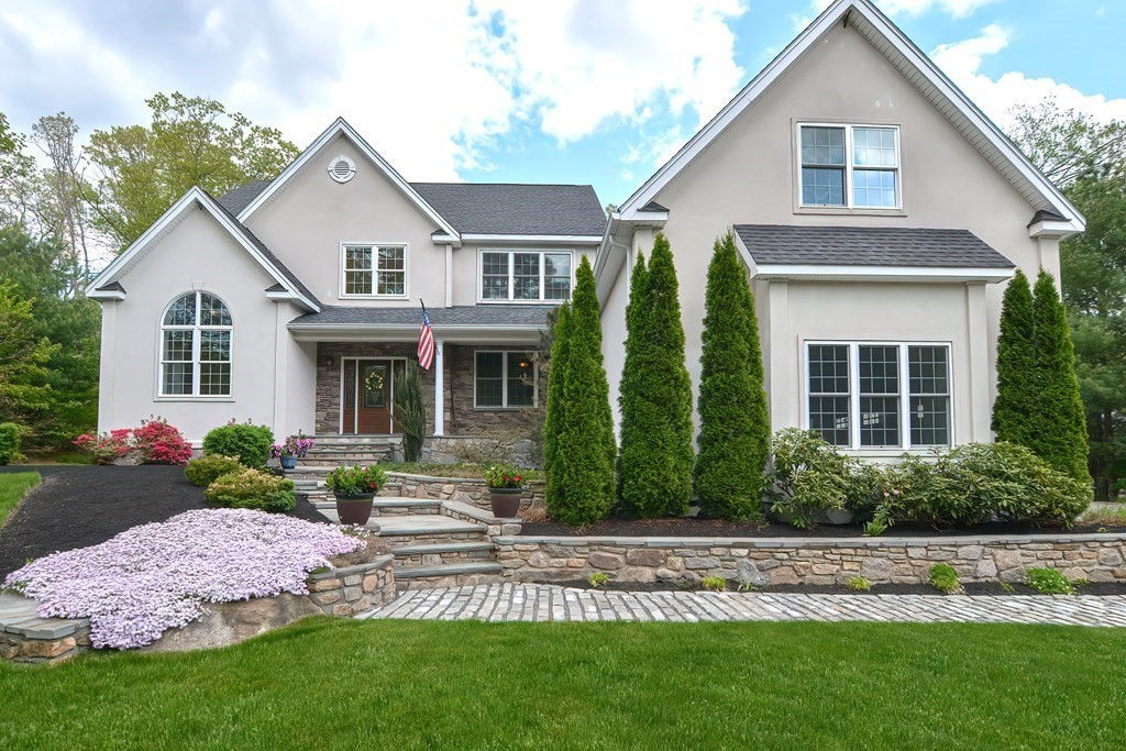 127 Eben Chamberlain Rd, Northbridge, MA 01588