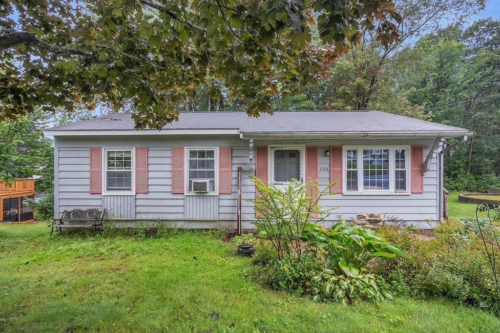 235 Barthel Ave, Gardner, MA 01440