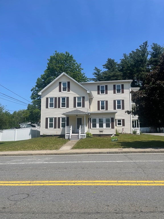 105 Hamilton St, Leominster, MA 01453