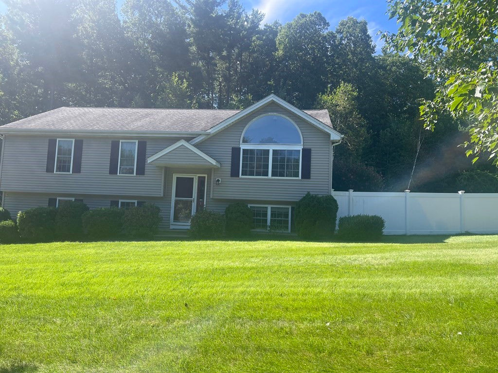 1 Sabina Cir, Leicester, MA 01542