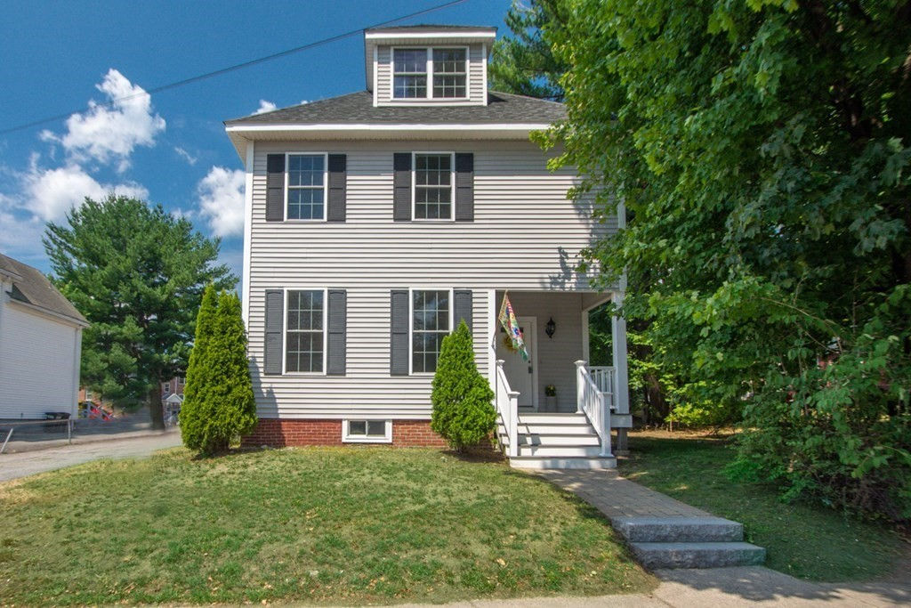 582 Main St, Woburn, MA 01801