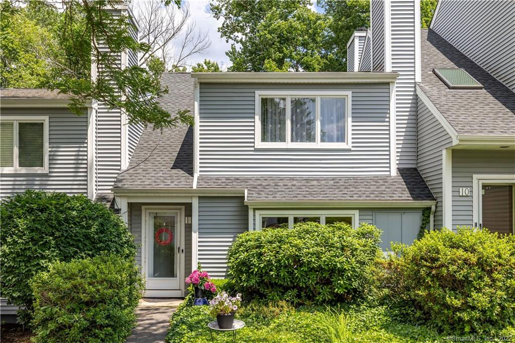 11 Winchester Court 11, Farmington, CT 06032 is now new to the market