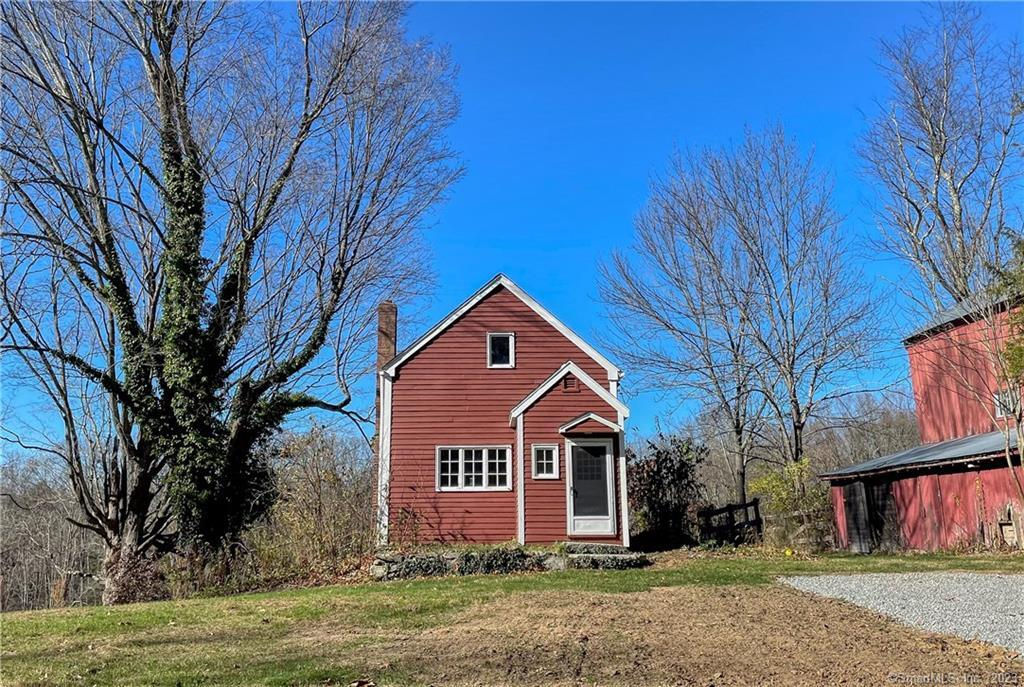 59 Cat Swamp Road Cottage, Woodbury, CT 06798