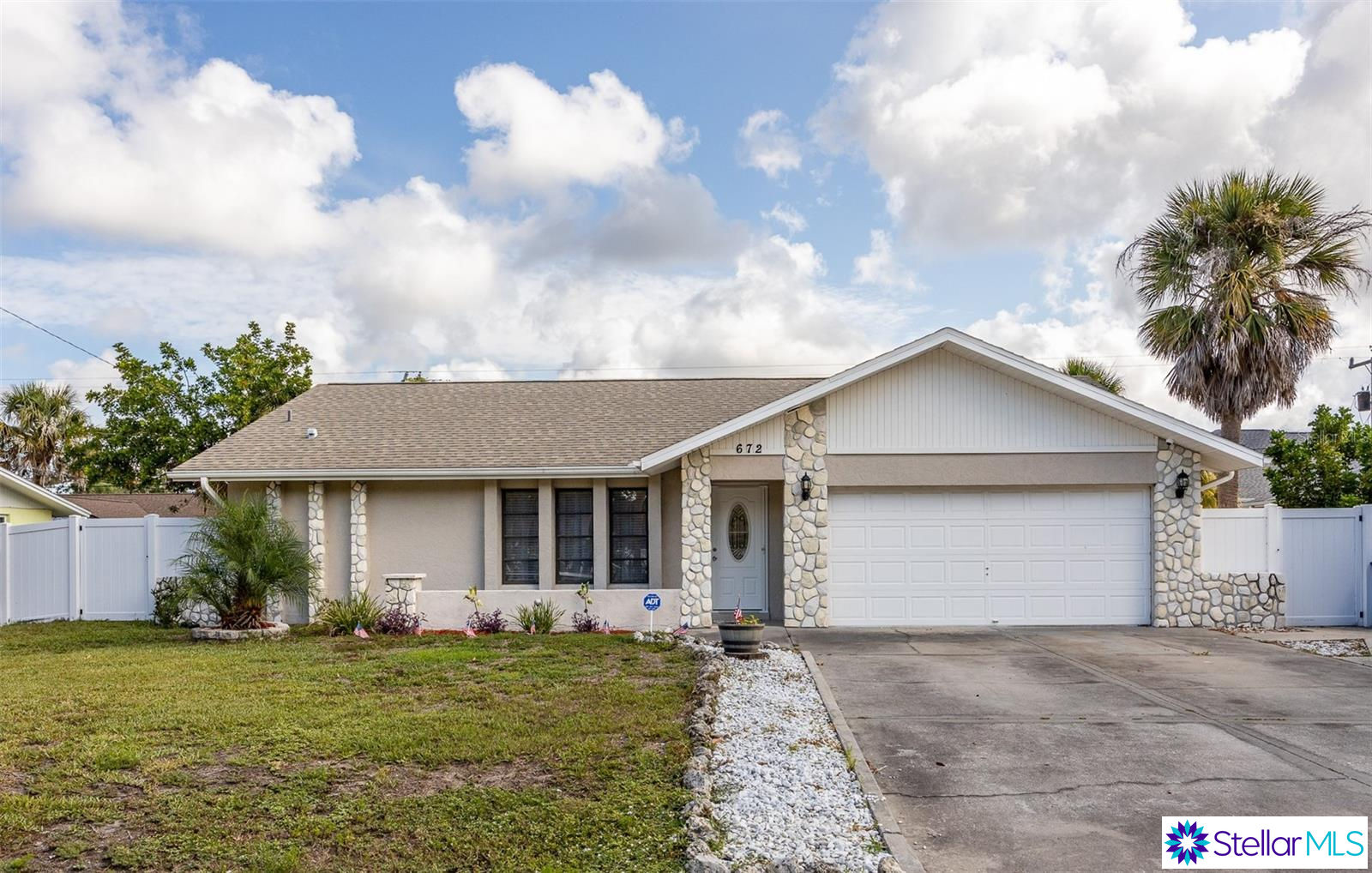 672 Azure Road, Venice, FL 34293