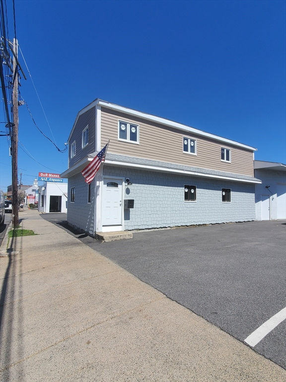 58 Foster St, Peabody, MA 01960