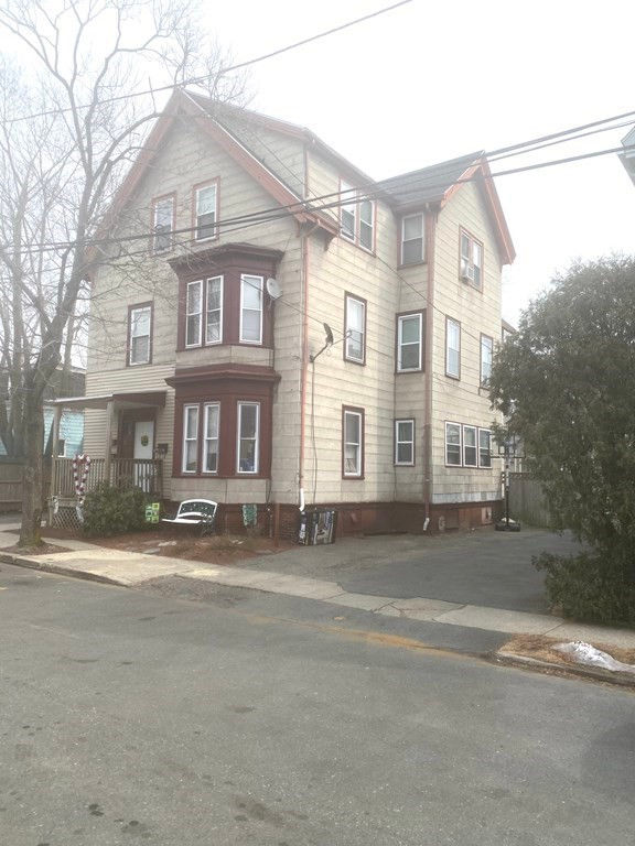 21 Mace Pl, Lynn, MA 01902