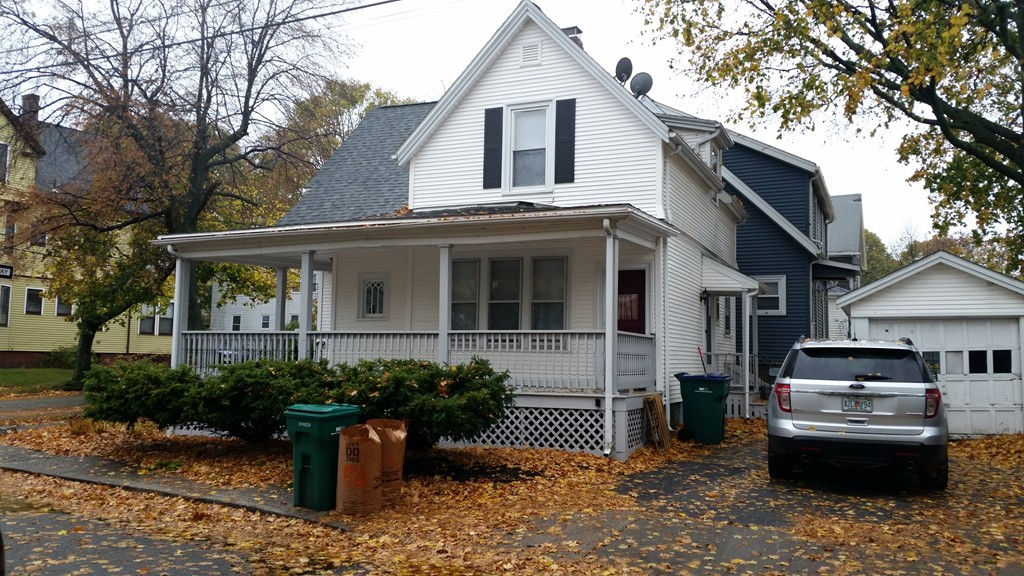 38 Seymour Ave, Lynn, MA 01902