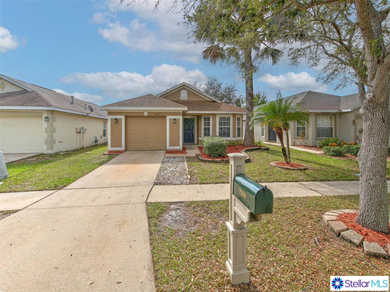 7529 Oxford Garden Circle, Apollo Beach, FL 33572