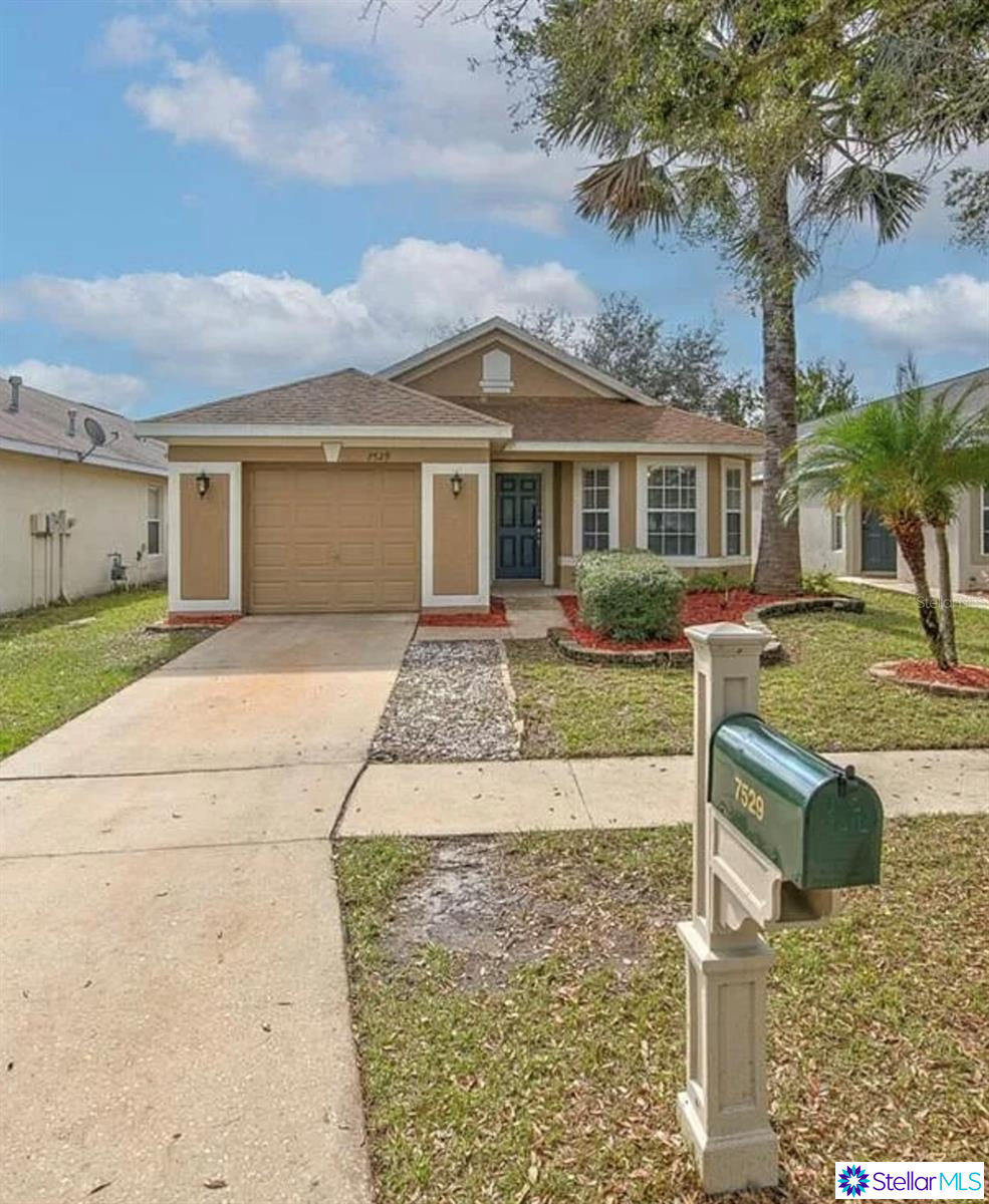 7529 Oxford Garden Circle, Apollo Beach, FL 33572