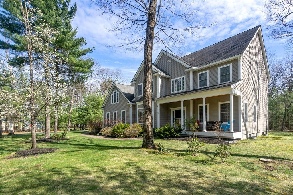 18 Foxglove Lane, Stow, MA 01775