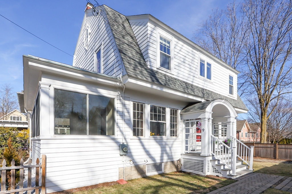 9 Oakley Road, Belmont, MA 02478