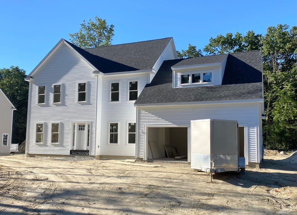 270 Quinapoxet St, Holden, MA 01522