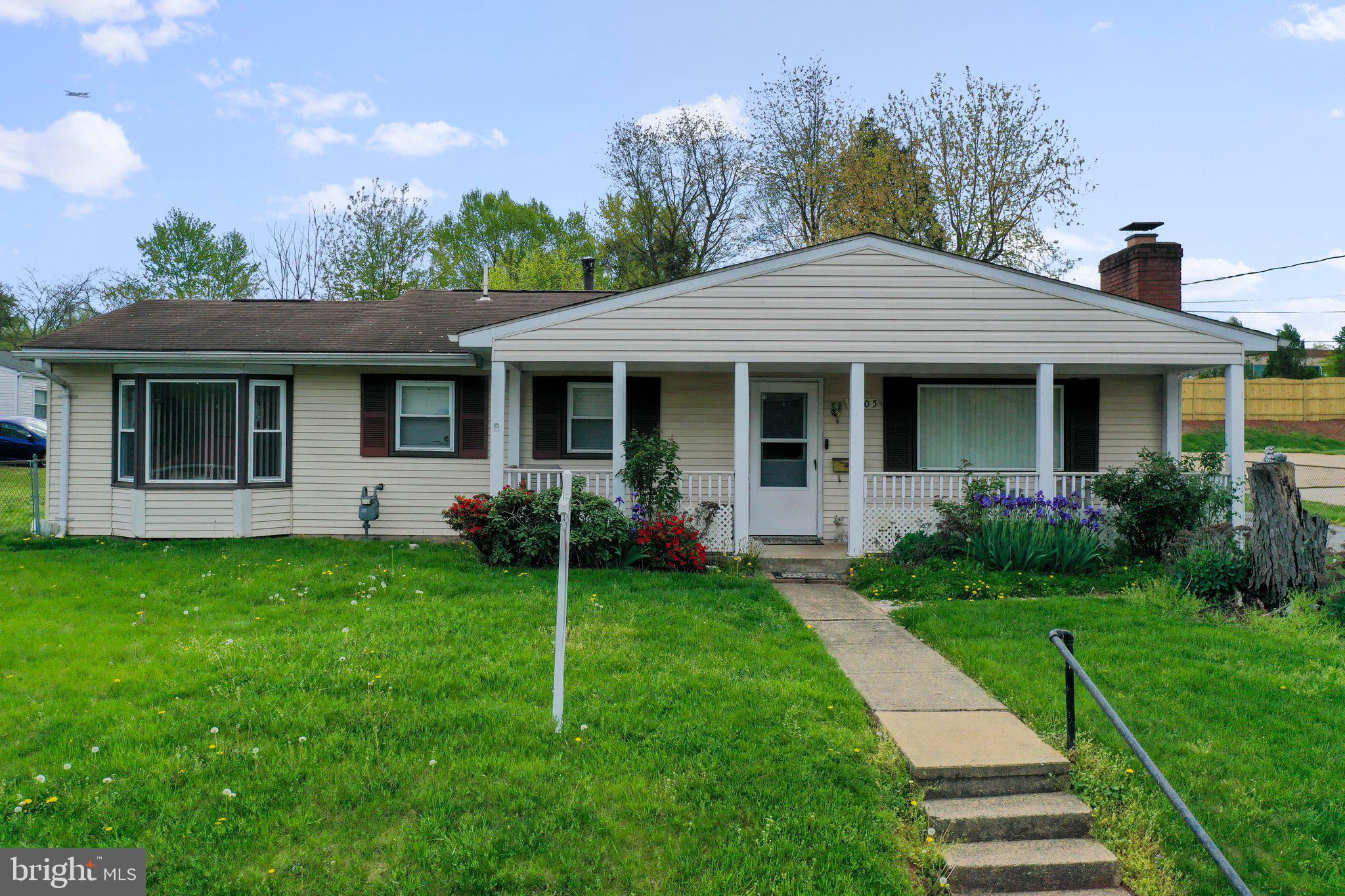 7805 Amherst Drive, Manassas, VA 20111 is now new to the market!