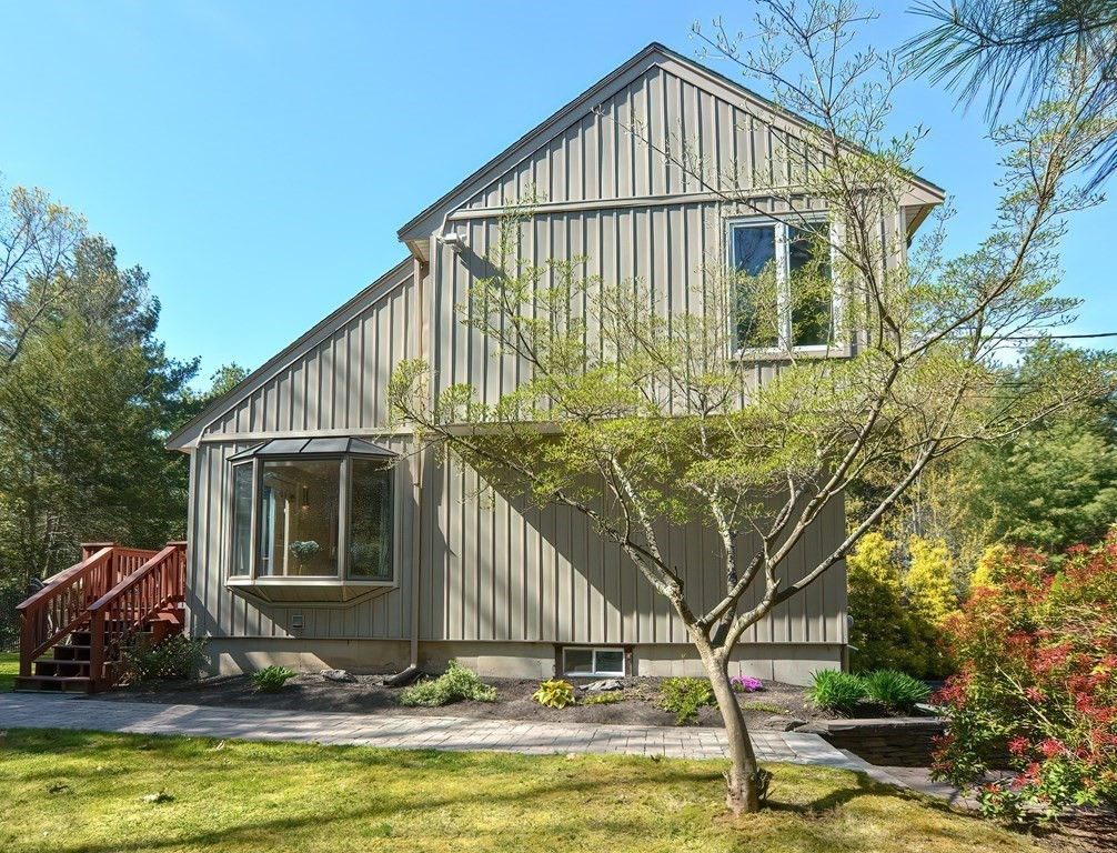 108 Mill St, Franklin, MA 02038