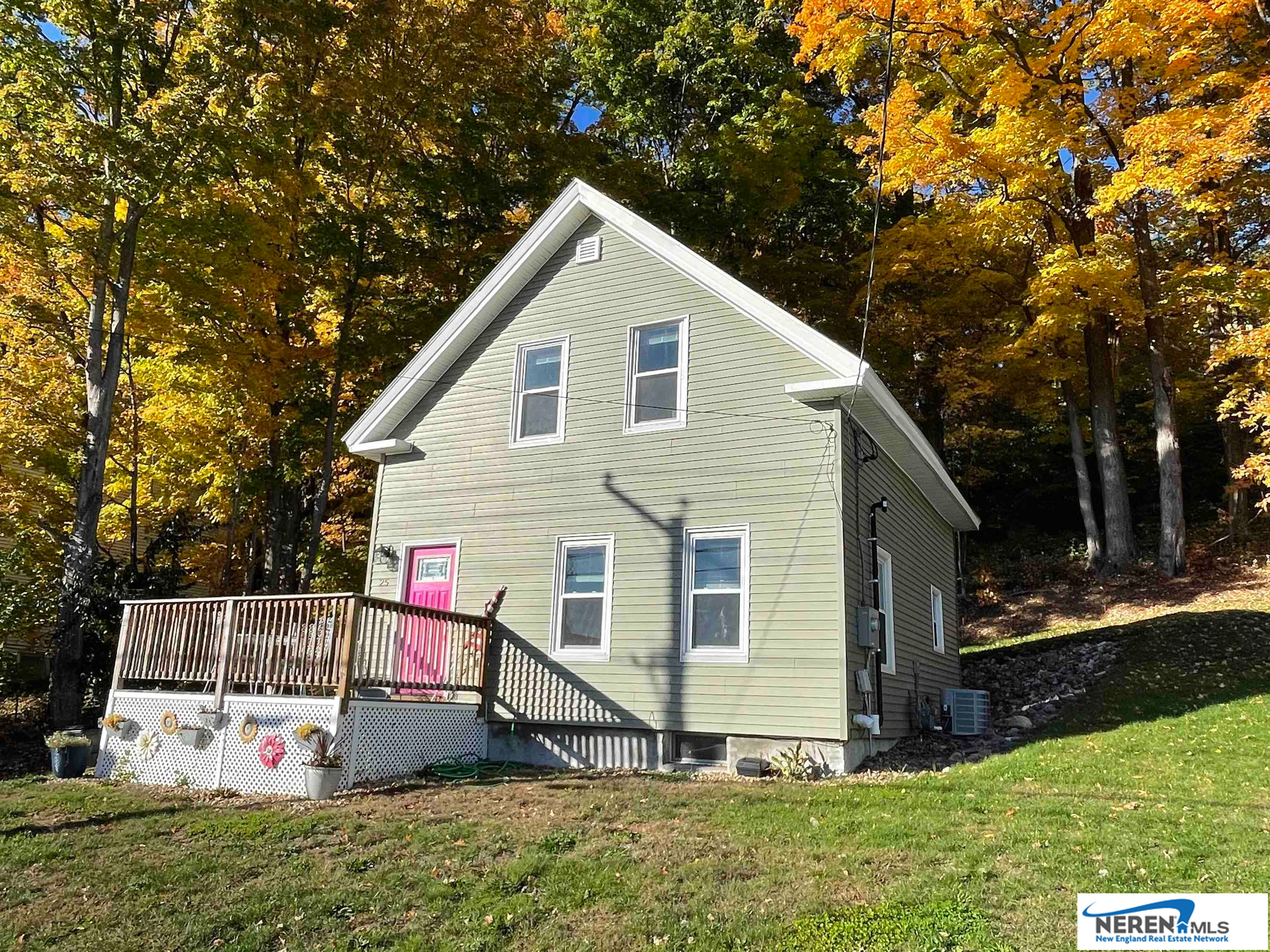 25 East Bow Street, Franklin, NH 03235