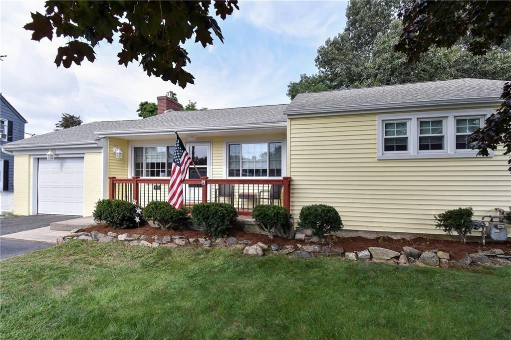 67 Knowles Drive, Warwick, RI 02888