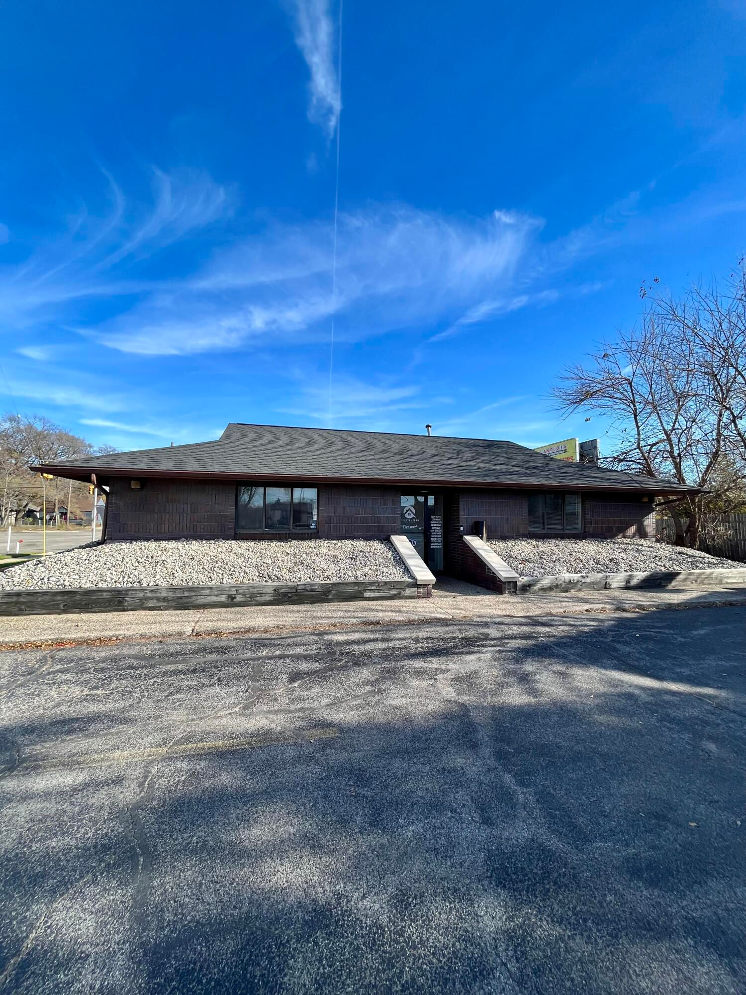 635 W Summit Avenue bbb, Norton Shores, MI 49441