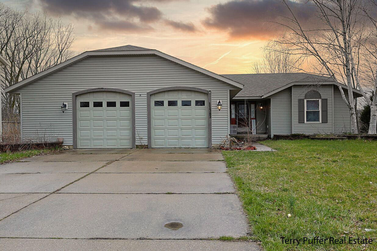 11383 Stonehedge Drive, Holland, MI 49424