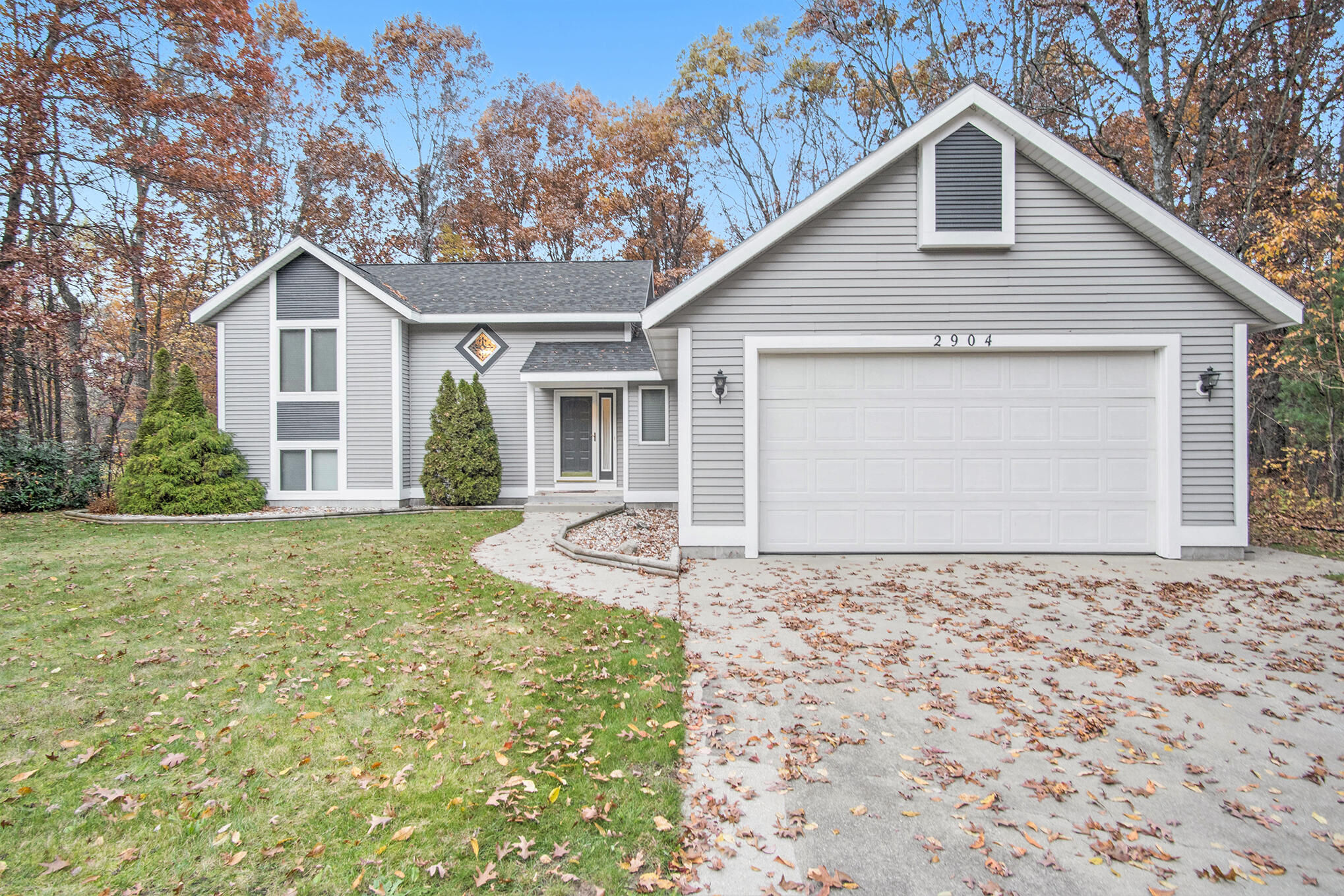 2904 N Riverwood Drive, Twin Lake, MI 49457